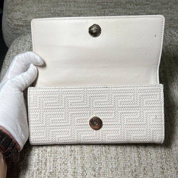 Live: Versace Leather Quilted Medusa Long Wallet WOC. 100% Authentic - Picture 5 of 14